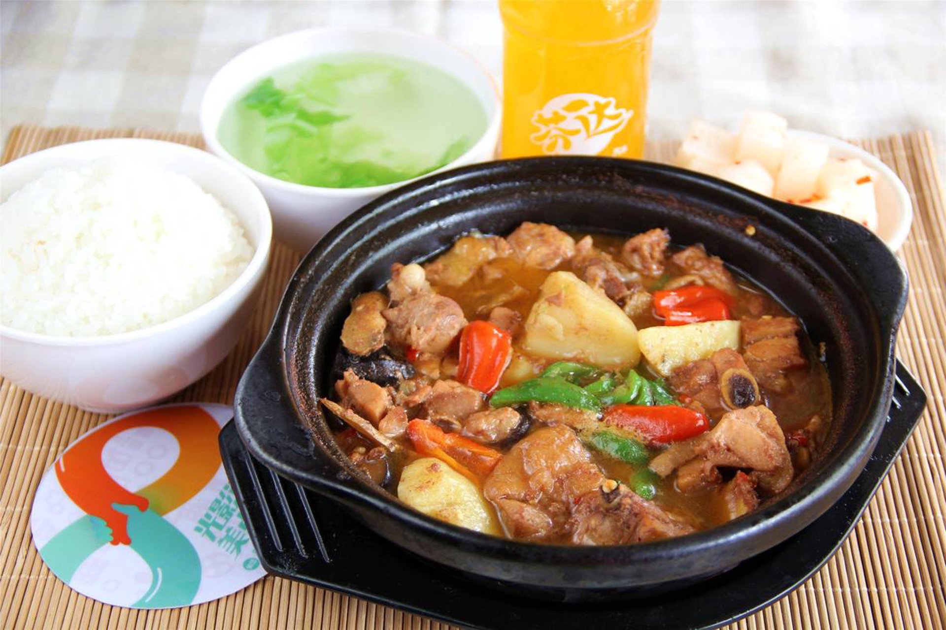 新明黄焖鸡米饭